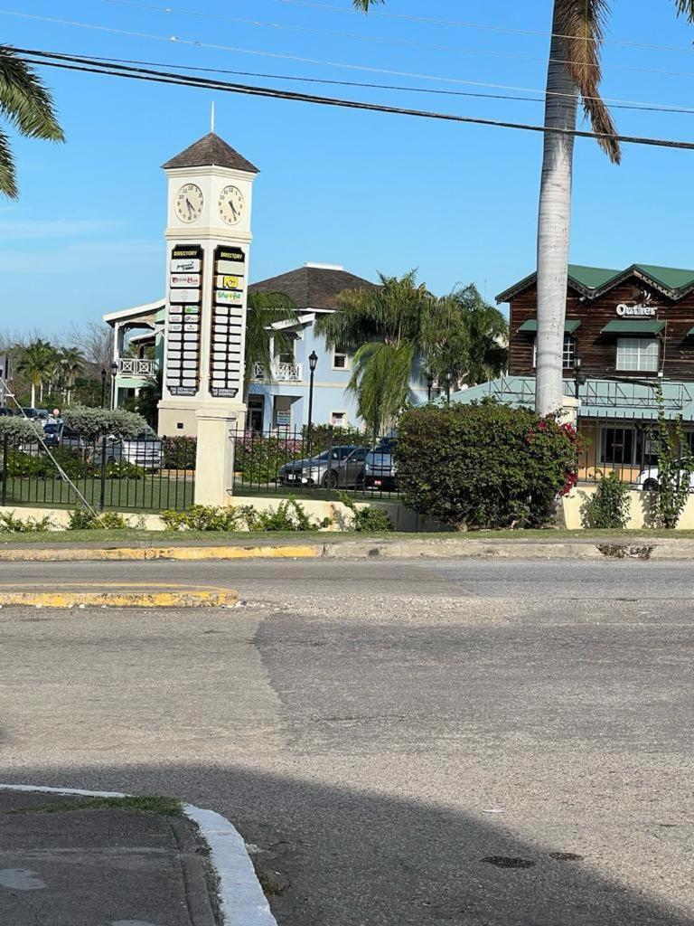 Appartement Ironshore Seaview à Montego Bay Extérieur photo